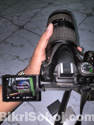 Nikon D5100 Camera with Lens,charger,battery